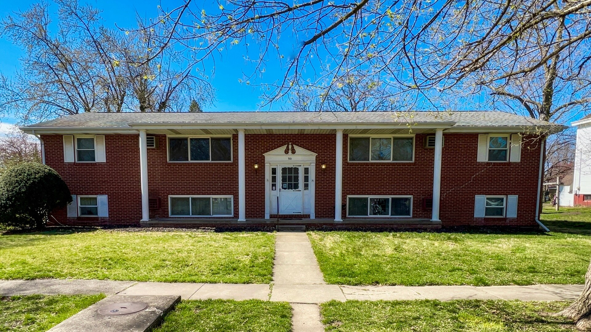 301 N Main Ave, Minier, IL à vendre Photo principale- Image 1 de 1