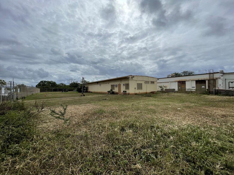 91-2035 Franklin D Roosevelt Ave, Kapolei, HI à louer - Photo du bâtiment - Image 2 de 2