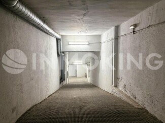 Plus de détails pour Multi-résidentiel à vendre