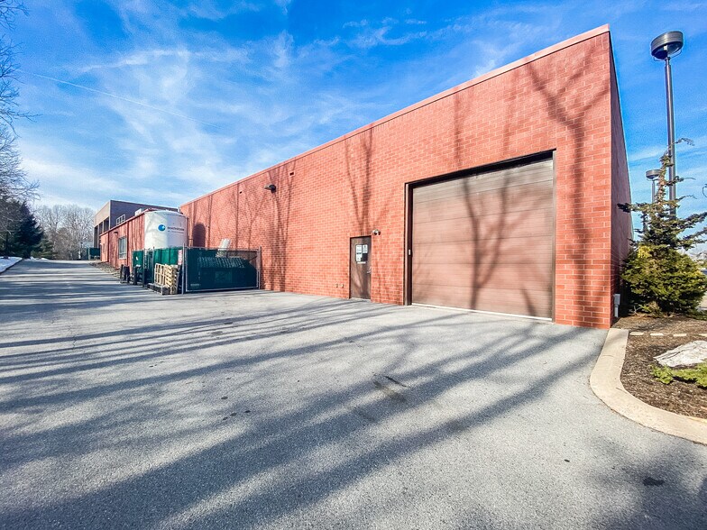 2171 Sandy Dr, State College, PA à vendre - Photo du bâtiment - Image 1 de 1