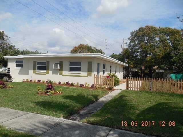 182 W 34th St, West Palm Beach, FL à vendre - Photo du bâtiment - Image 2 de 13