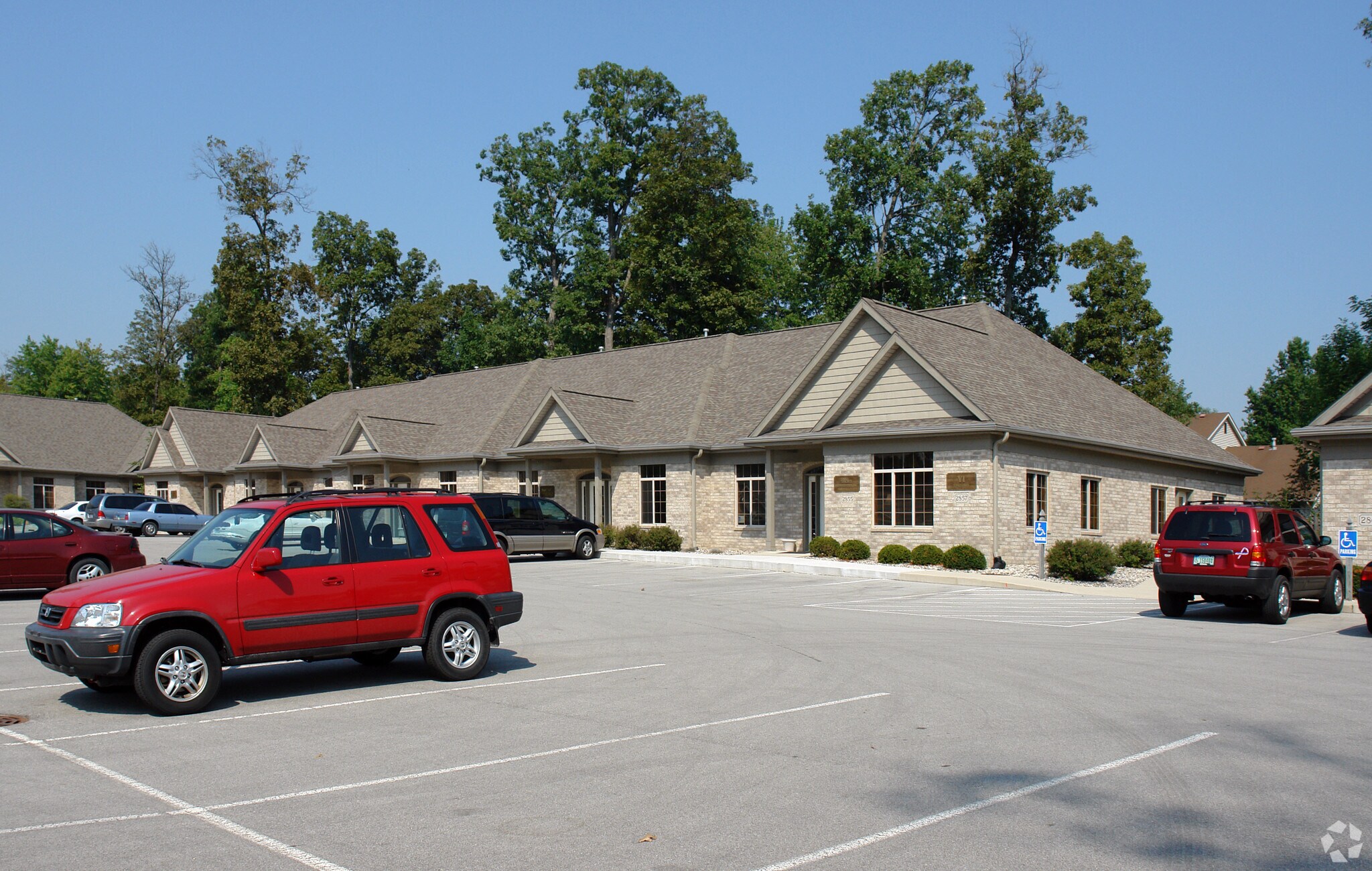 2841-2857 E Dupont Rd, Fort Wayne, IN à louer Photo principale- Image 1 de 4