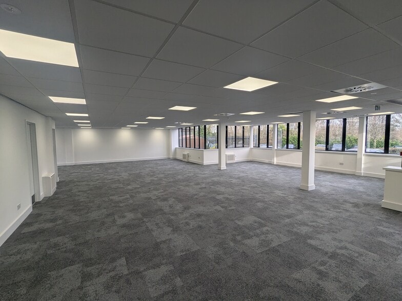 Wellbrook Ct, Girton for lease - Building Photo - Image 2 of 8