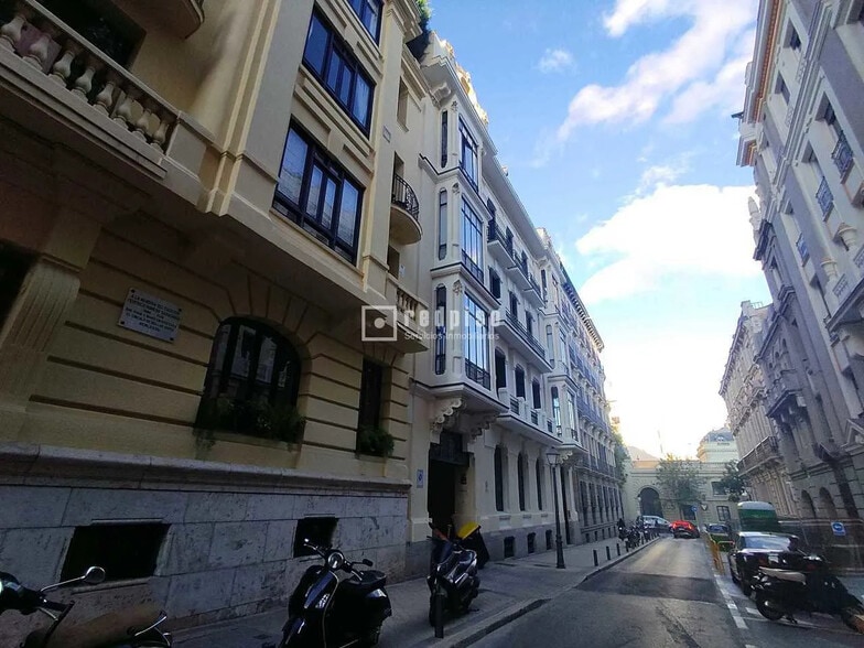 Multifamily in Madrid, Madrid for sale - Building Photo - Image 2 of 4