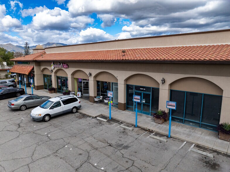 1201 Truman St, San Fernando, CA à louer - Photo du bâtiment - Image 3 de 58