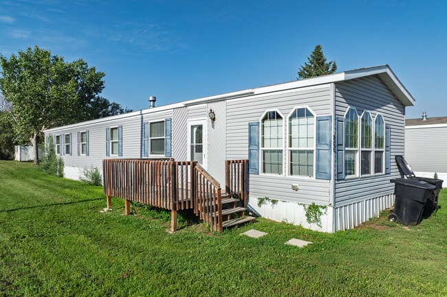 More details for 2600 University Ave, Williston, ND - Multifamily for Auction