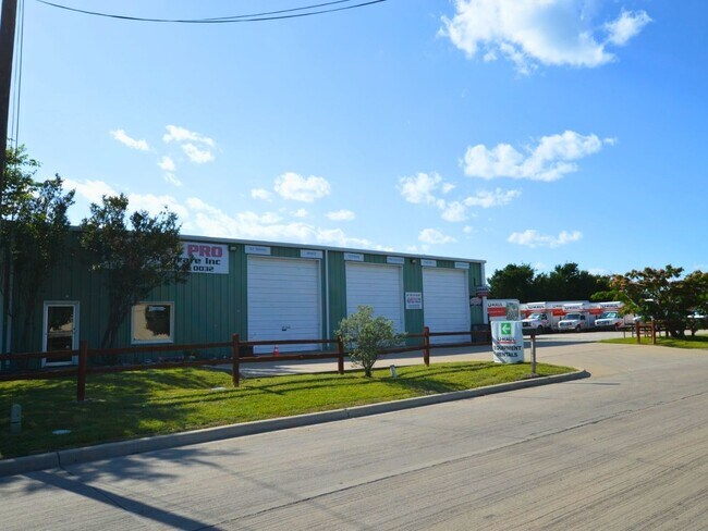 Plus de détails pour 1506 Martinez Ln, Wylie, TX - Commerce de détail à vendre