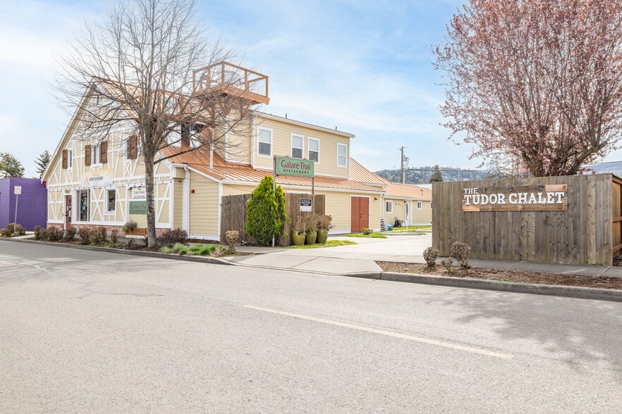 111 W Bell St, Sequim, WA for sale - Primary Photo - Image 1 of 49