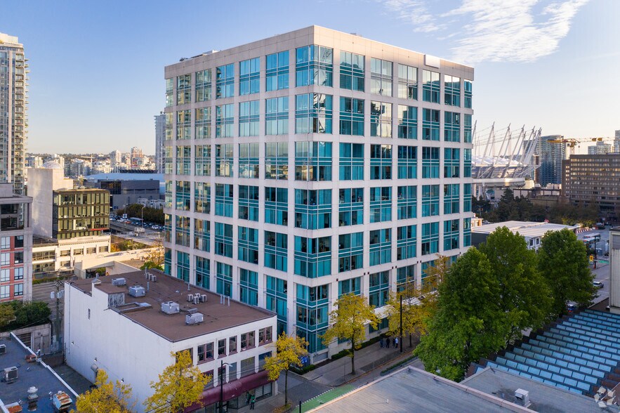 111 Dunsmuir St, Vancouver, BC à louer - Photo du bâtiment - Image 2 de 13