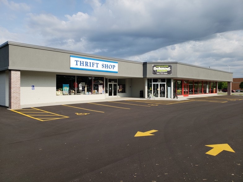 2725-2731 N Meade St, Appleton, WI for lease - Building Photo - Image 2 of 3