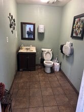 60 W Barham Ave, Santa Rosa, CA à louer Photo intérieure- Image 2 de 6