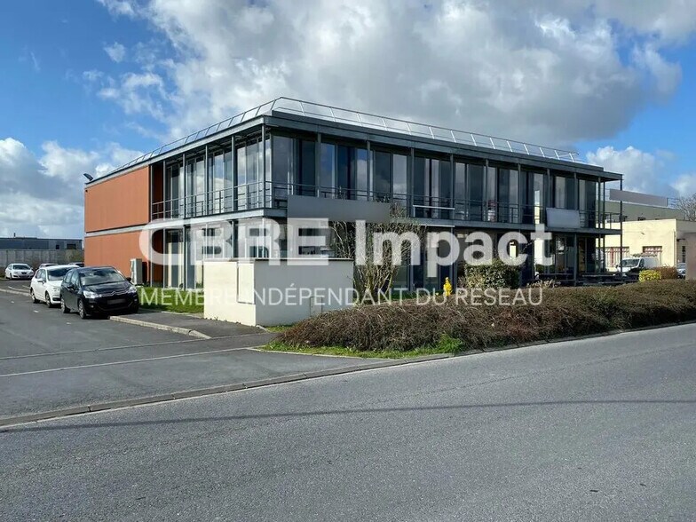 Office in Reims for lease - Building Photo - Image 1 of 12
