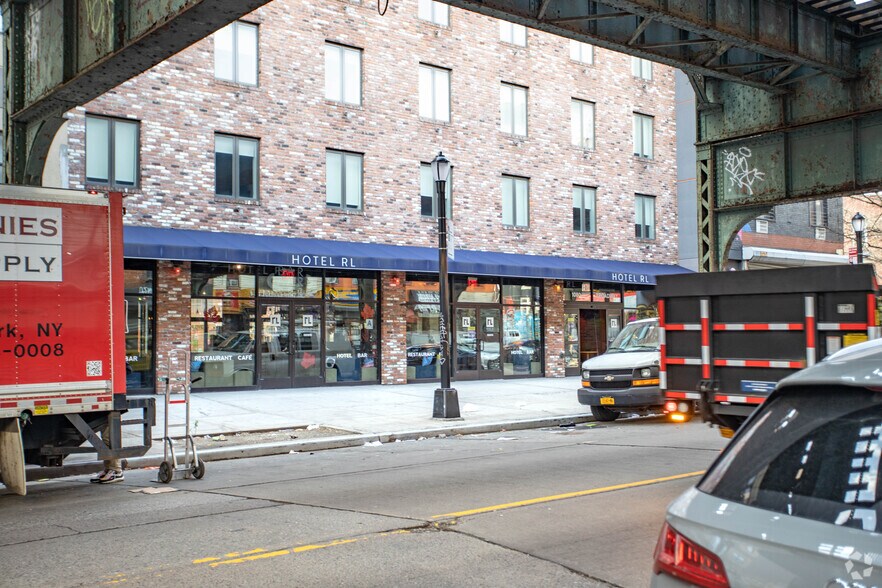 1080 Broadway, Brooklyn, NY à louer - Photo du bâtiment - Image 2 de 12