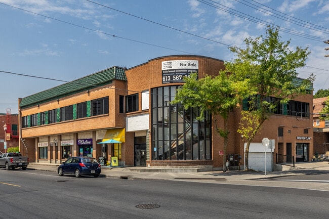 Plus de détails pour 691-701 Somerset St W, Ottawa, ON - Commerce de détail à vendre