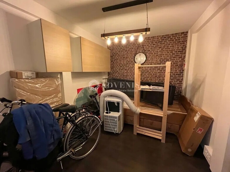 Flex in Lognes for lease - Interior Photo - Image 3 of 6