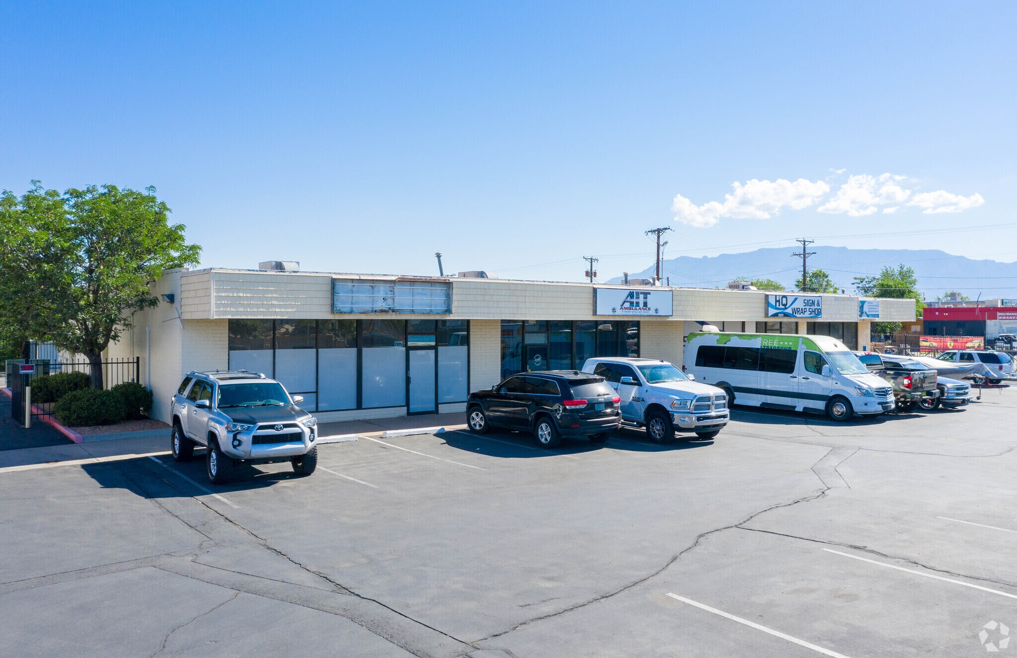 2025-2031 Candelaria Rd NE, Albuquerque, NM for lease Primary Photo- Image 1 of 11