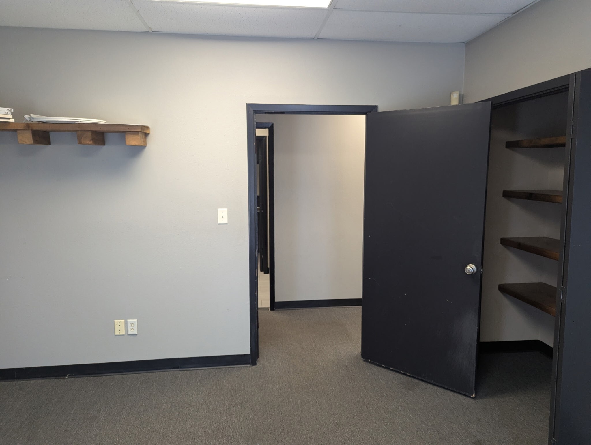 11055 Neeshaw Dr, Houston, TX for lease Interior Photo- Image 1 of 3