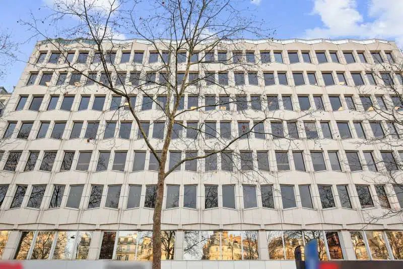 43-47 Avenue De La Grande Armée, Paris for lease - Building Photo - Image 1 of 2