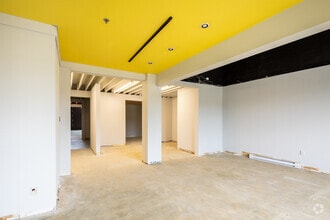 1100-1190 Rue Bégin, Saint-Laurent, QC for lease Interior Photo- Image 2 of 3
