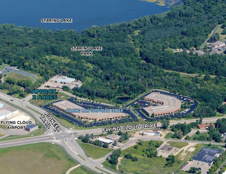 13300 Pioneer Trl, Eden Prairie, MN à vendre - Photo du bâtiment - Image 2 de 2