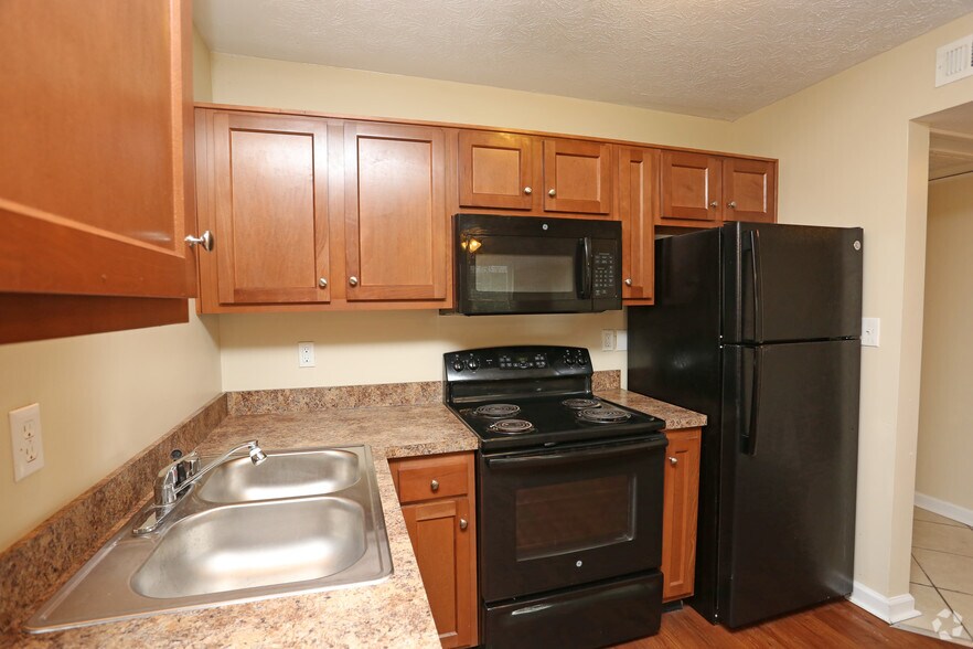 810-811 Howard Ave, Jeffersonville, IN à vendre - Photo intérieure - Image 3 de 27