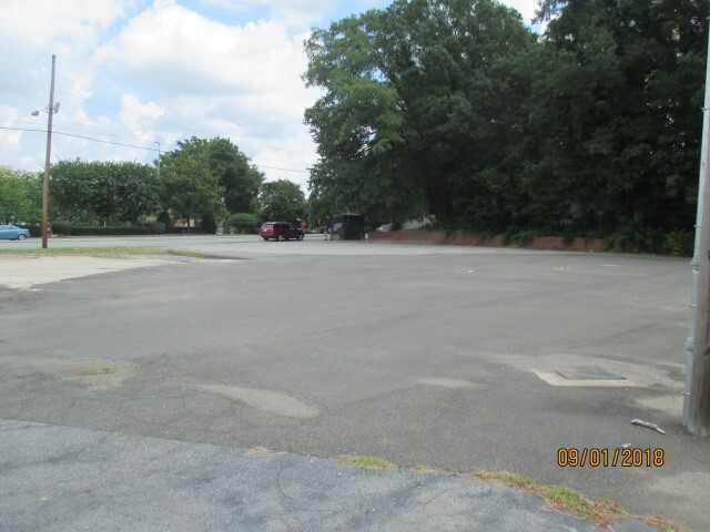 1103 W Club Blvd, Durham, NC for lease Primary Photo- Image 1 of 4