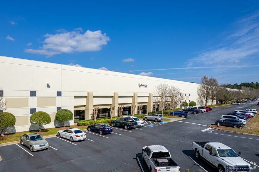 4175 Royal Dr, Kennesaw, GA à louer - Photo du bâtiment - Image 2 de 6