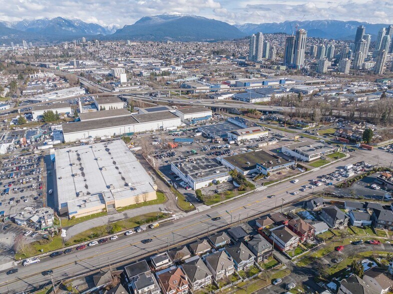 3605 Grandview Hwy, Vancouver, BC à louer - Photo du bâtiment - Image 2 de 8