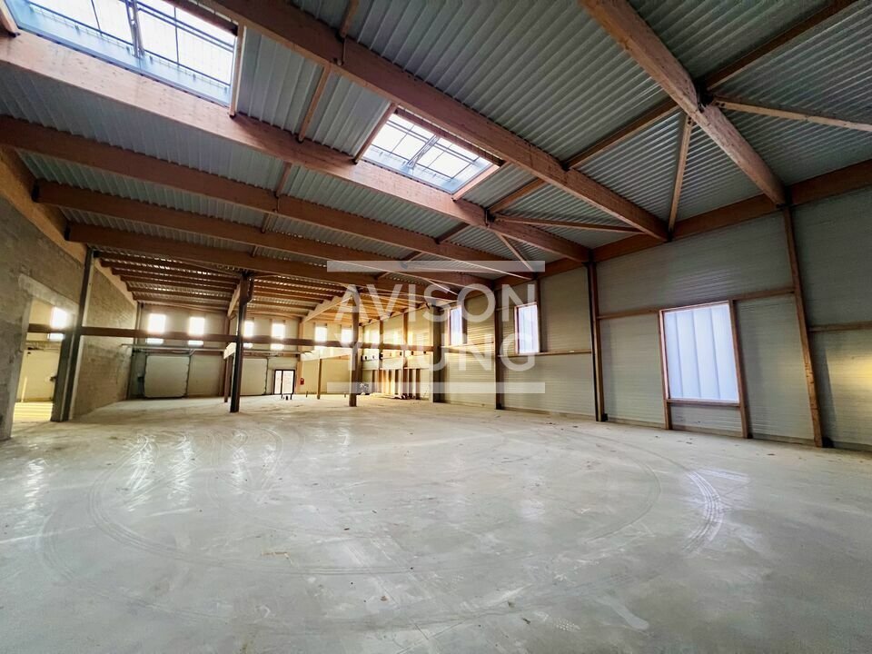 Flex in Puiseux-en-France for lease Interior Photo- Image 1 of 5