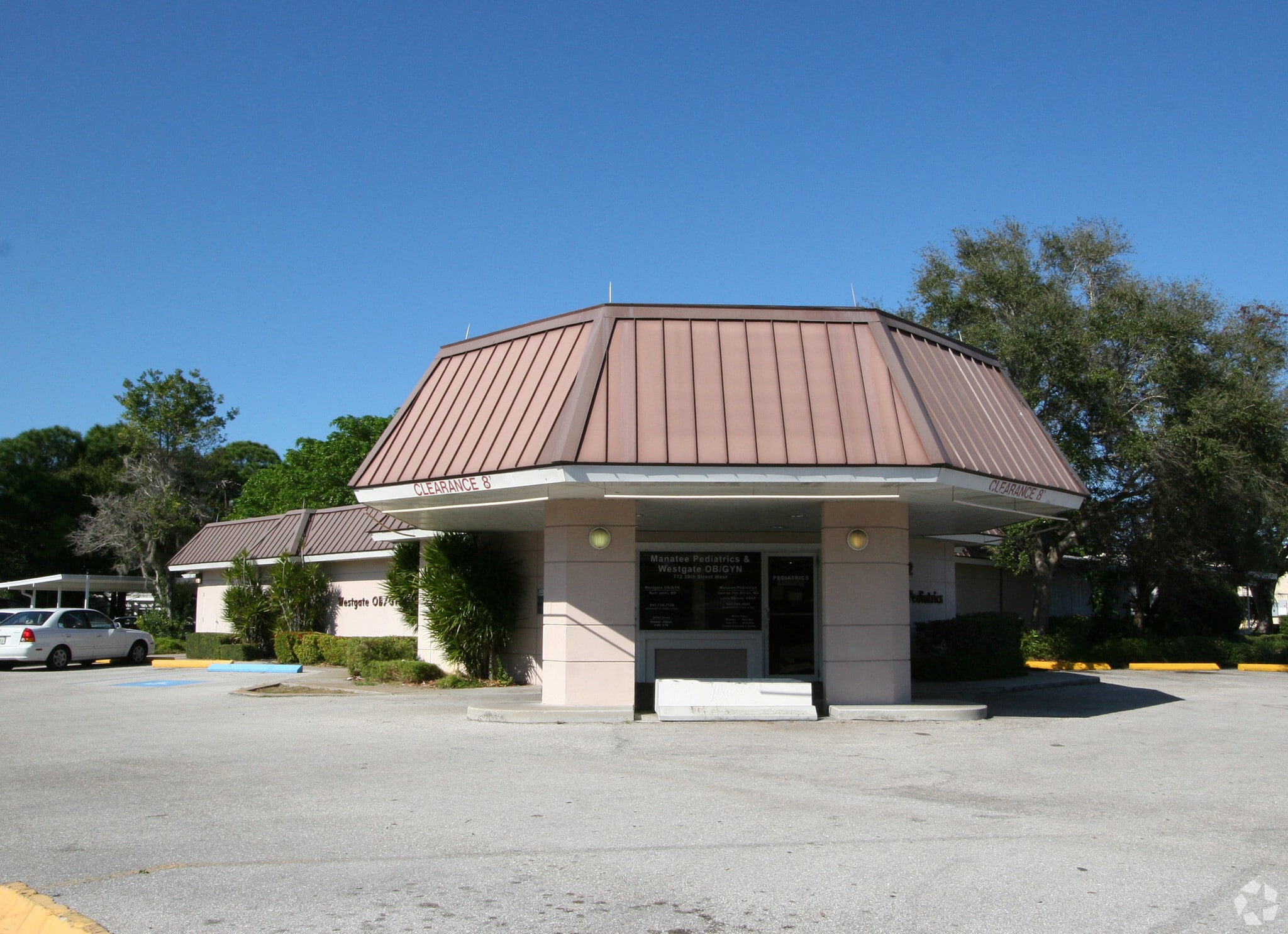 712 39th St W, Bradenton, FL for sale Primary Photo- Image 1 of 4