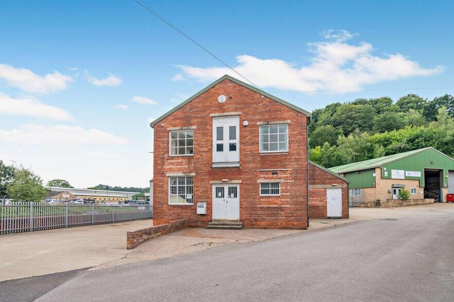Elland Rd, Brighouse à louer - Photo du bâtiment - Image 2 de 4