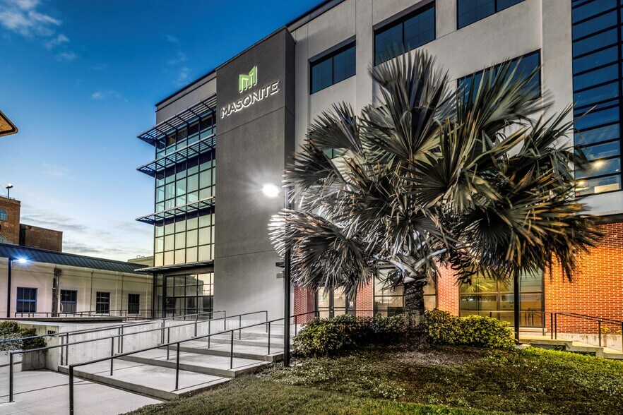 1242 E 5th Ave, Tampa, FL à louer - Photo du bâtiment - Image 2 de 25