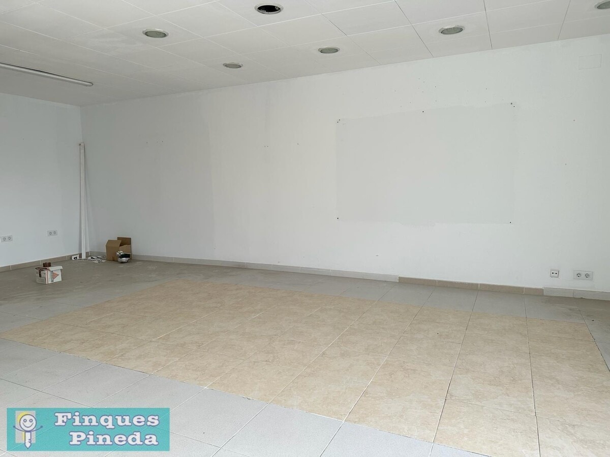 Pineda de Mar, BAR 08397 - Unit - - - Interior Photo - Image 2 of 11