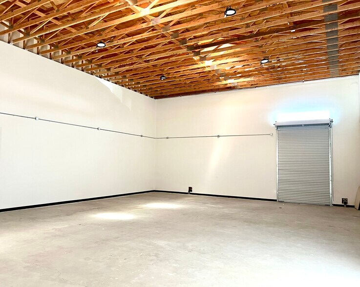 1317 Cota Ave, Long Beach, CA à louer - Photo du bâtiment - Image 3 de 9