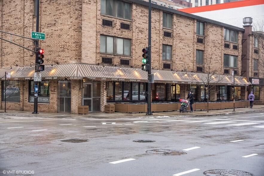 1151-1155 N Wells St, Chicago, IL à louer - Photo du bâtiment - Image 2 de 13