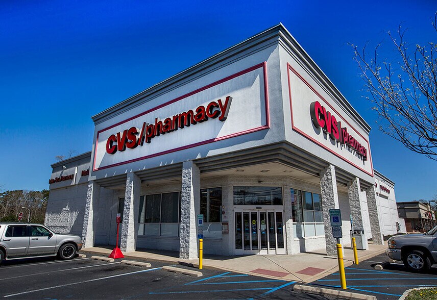 706 Us Highway 9, Lanoka Harbor, NJ à louer - Photo du bâtiment - Image 3 de 5