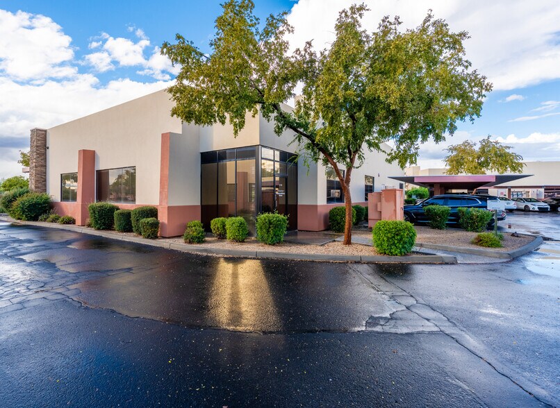 17215 N 72nd Dr, Glendale, AZ à louer - Photo du bâtiment - Image 2 de 7