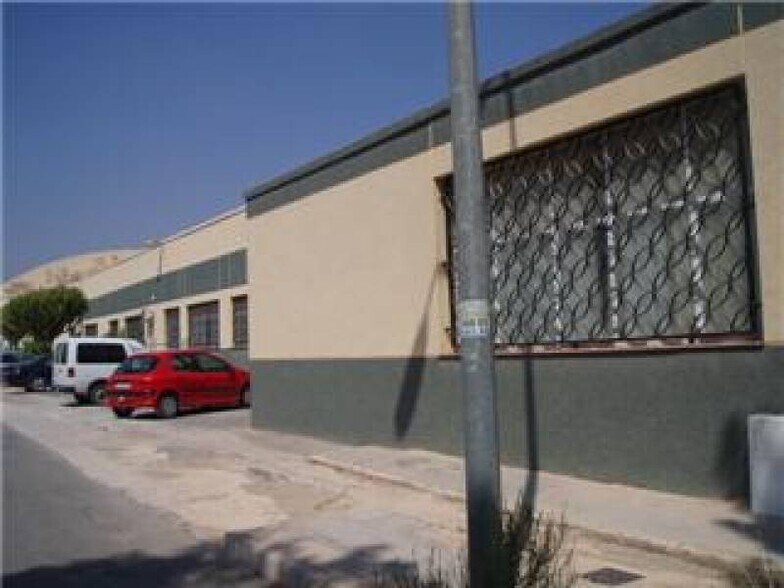 Industrial in Crevillent, Alicante for sale - Building Photo - Image 2 of 3