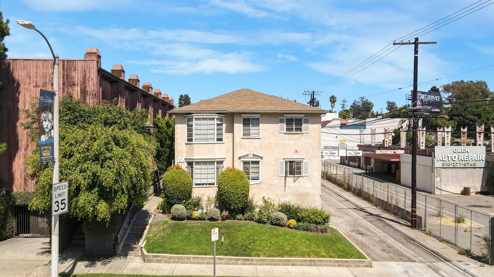 2372-2374 S Beverly Glen Blvd, Los Angeles, CA for sale - Building Photo - Image 2 of 17