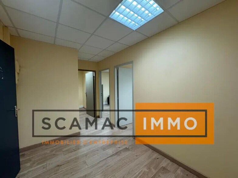Office in Éguilles for lease - Interior Photo - Image 3 of 9