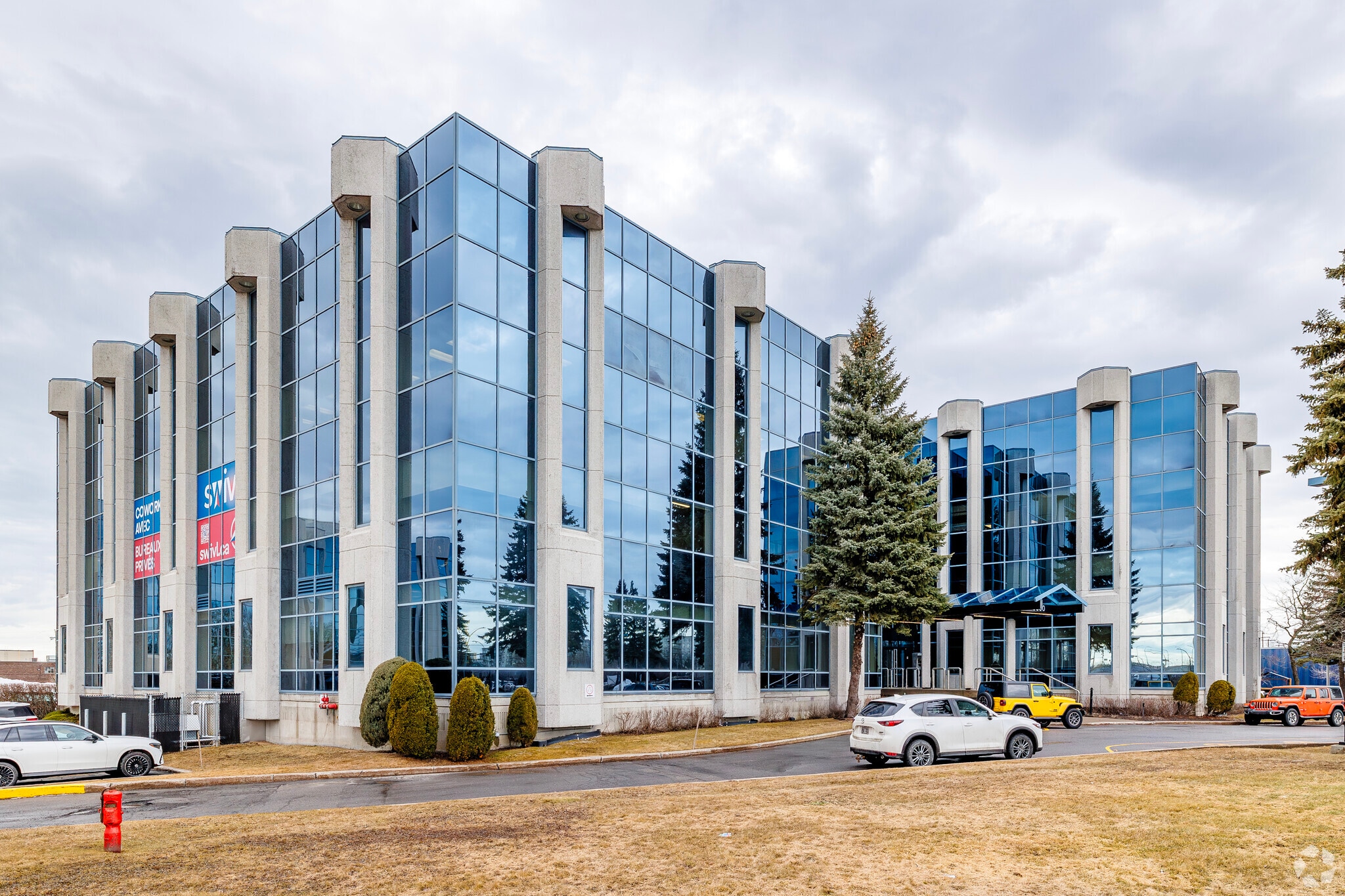 9900 Boul Cavendish, Montréal, QC for lease Primary Photo- Image 1 of 5