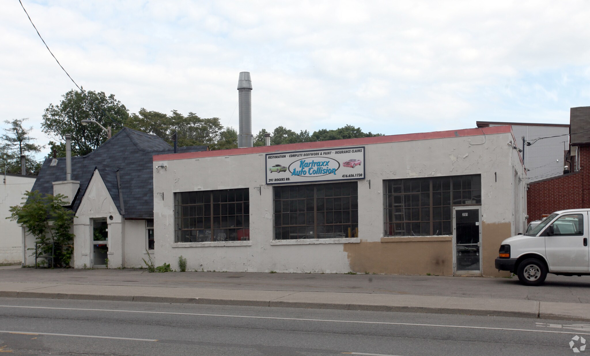 291 Rogers Rd, Toronto, ON à vendre Photo principale- Image 1 de 1