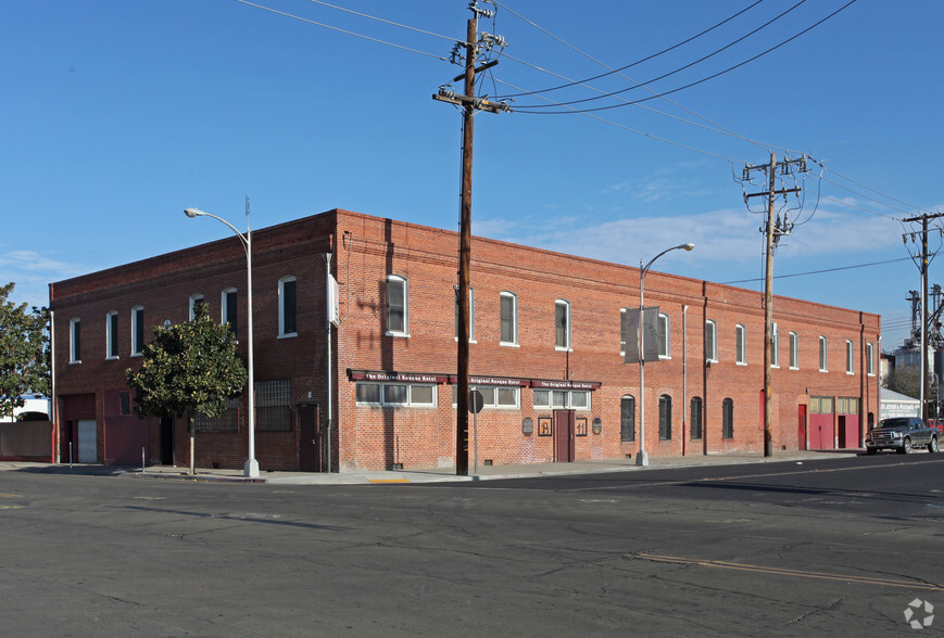 1102 F St, Fresno, CA à louer - Photo principale - Image 1 de 54