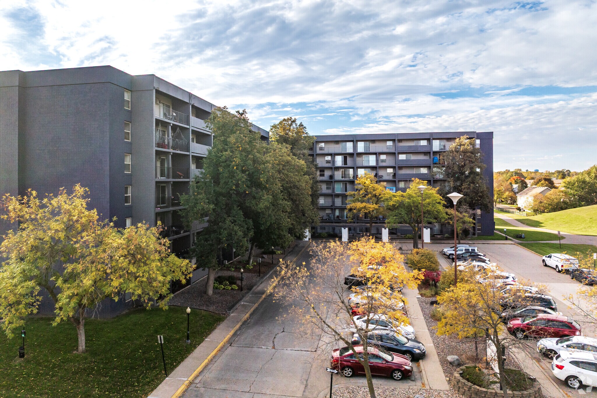 1010 Lake St NE, Hopkins, MN for sale Primary Photo- Image 1 of 35