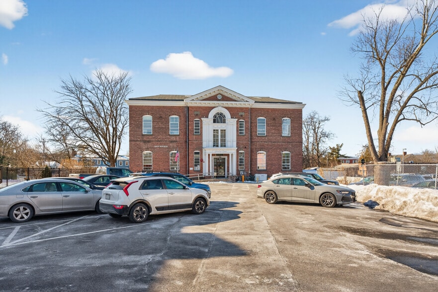 61 Crown St, Kingston, NY for lease - Building Photo - Image 2 of 27