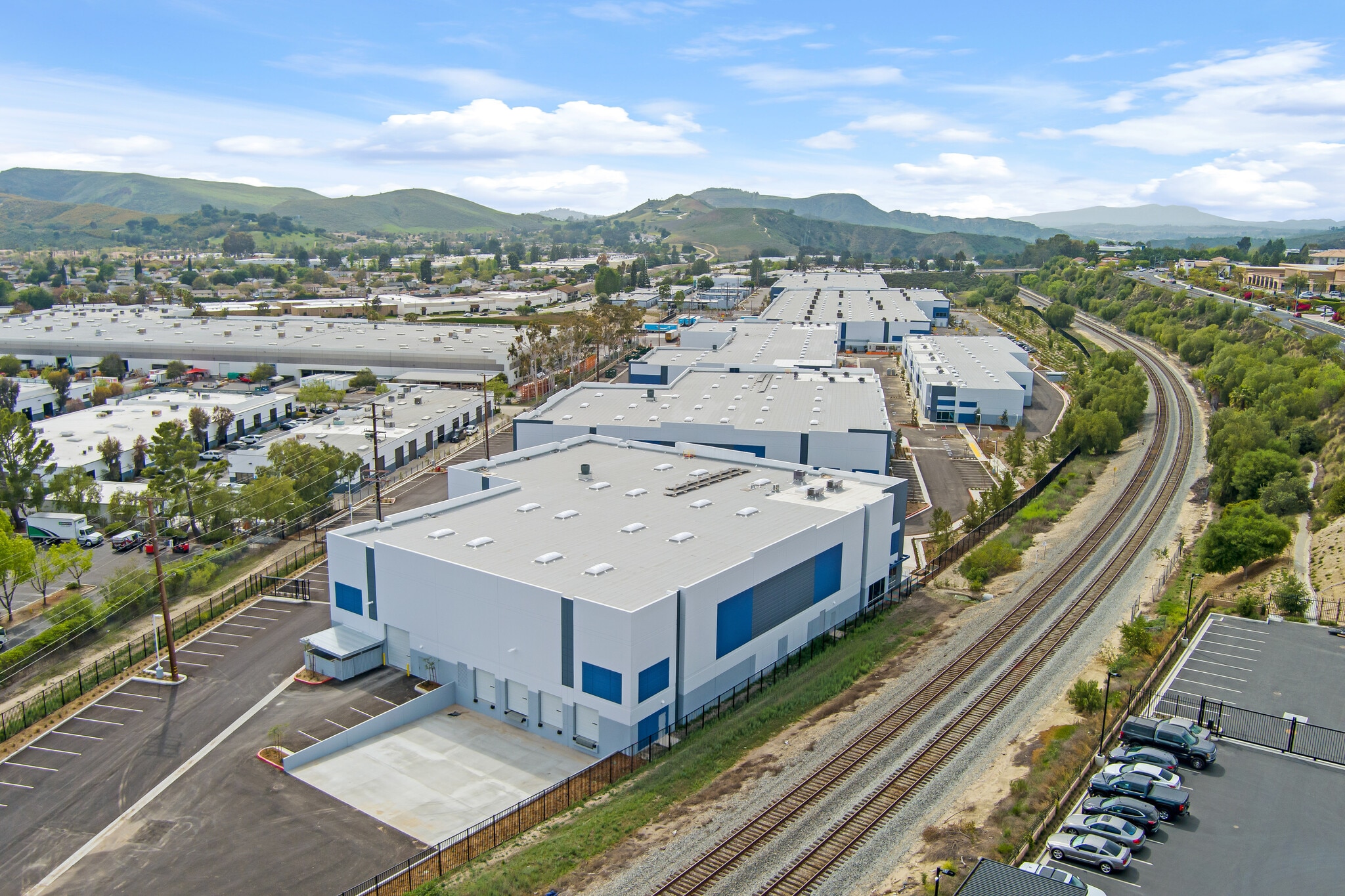 NEC Madera Rd & Easy St, Simi Valley, CA for lease Building Photo- Image 1 of 9