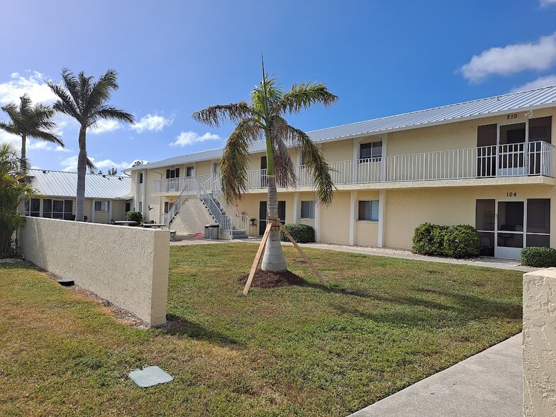 4920-5004 Chiquita Blvd S, Cape Coral, FL à vendre - Photo du bâtiment - Image 3 de 5