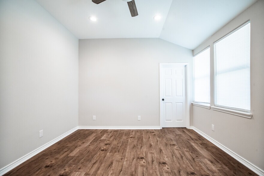 101 W Water St, Victoria, TX à vendre - Photo intérieure - Image 3 de 12