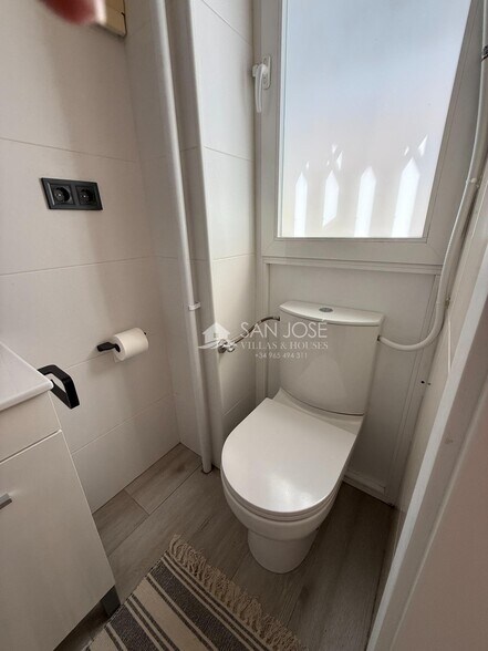 Retail in Aspe, Alicante for sale - Interior Photo - Image 3 of 12