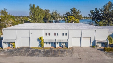 2696 NW 31st Ave, Lauderdale Lakes, FL for lease Building Photo- Image 2 of 2